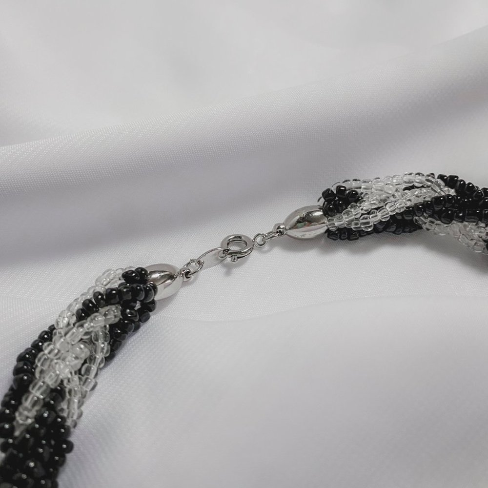Vintage Trifari Black Clear Glass Seed Beaded Woven Rope Choker Necklace - Picture 5 of 8